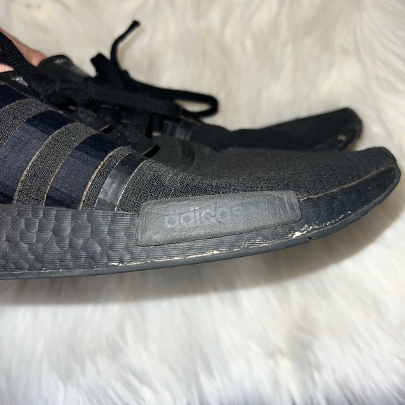 Adidas NMD R1 Core Men’s Black/Solar Red Sneaker Sz 11 - Picture 6 of 12